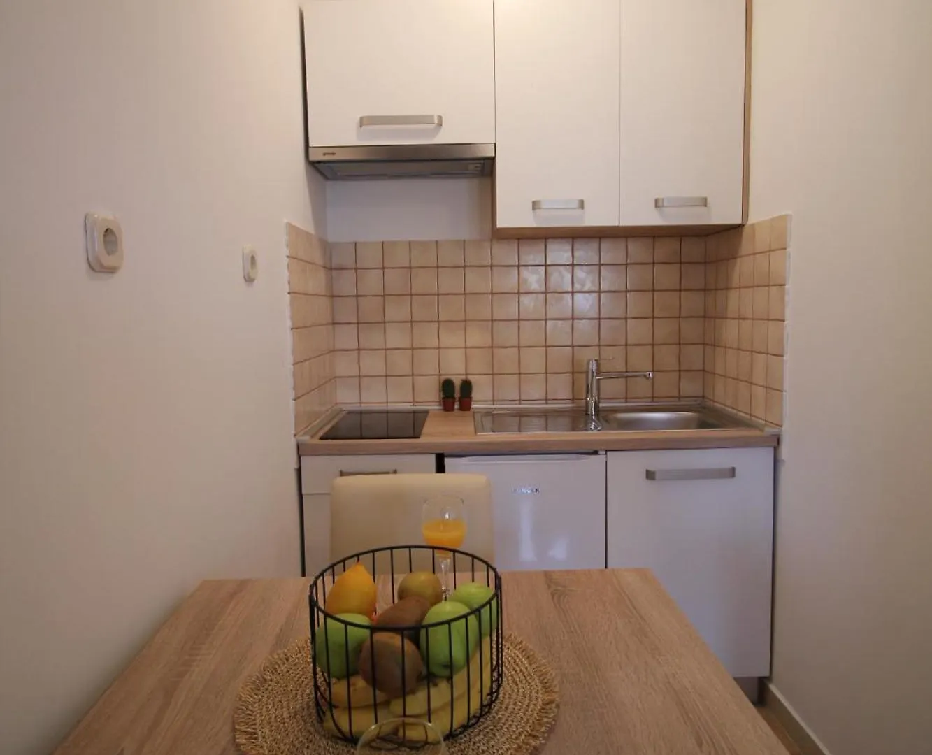 아파트 Dolce Mare Apartmani 파코스탄 크로아티아