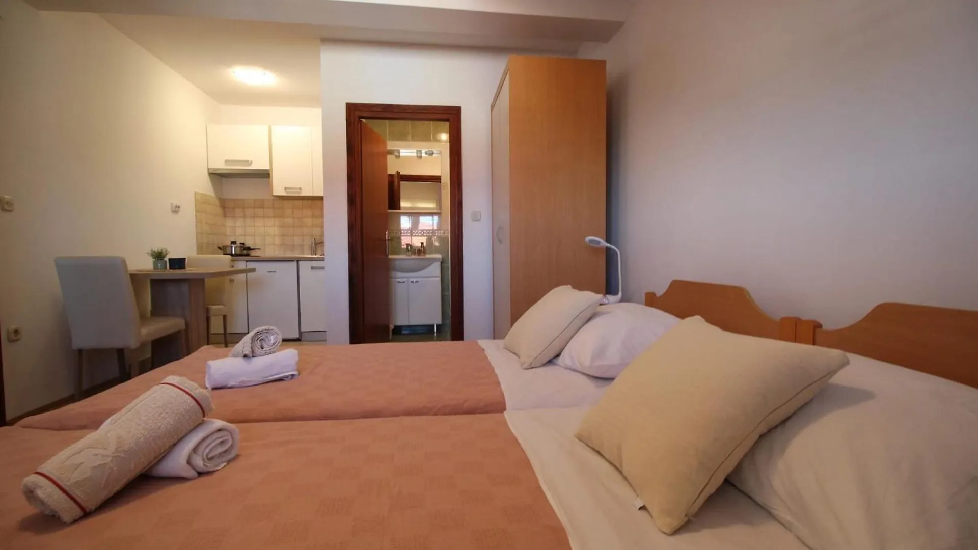 Dolce Mare Apartmani 파코스탄 크로아티아
